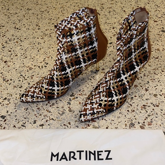 Souliers Martinez Woven Ankle Boots - Picture 2 of 7